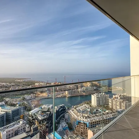 Stunning In The Iconic Mercury Tower * Saint Julian's