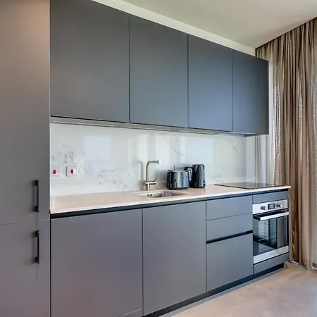 Apartment Stunning In The Iconic Mercury Tower Saint Julian's
