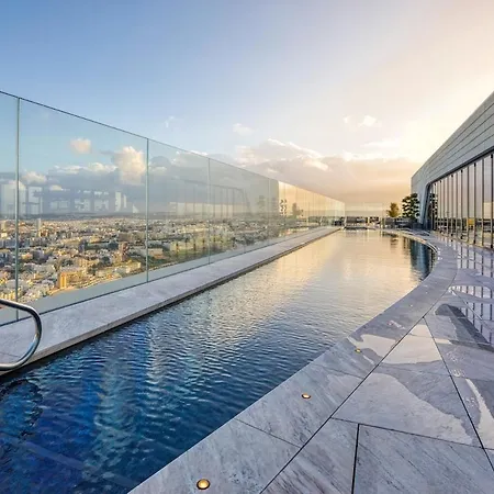 Stunning In The Iconic Mercury Tower Apartment Saint Julian's