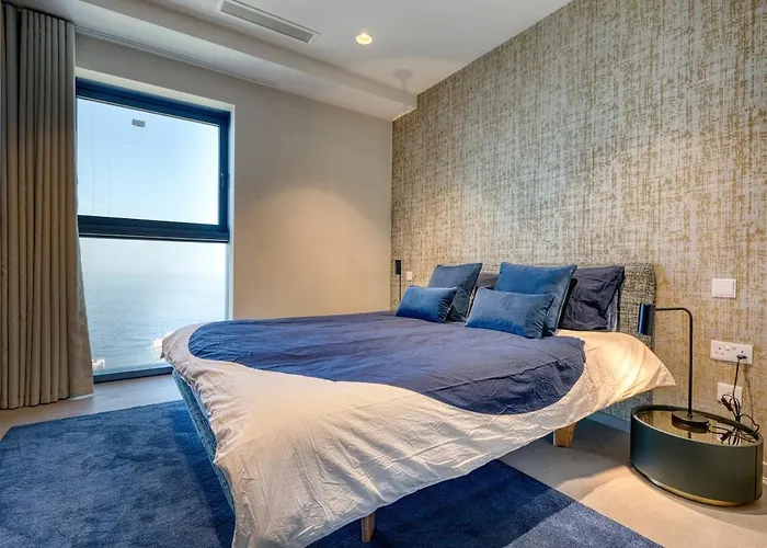 Stunning In The Iconic Mercury Tower Апартаменты Сент Джулианс