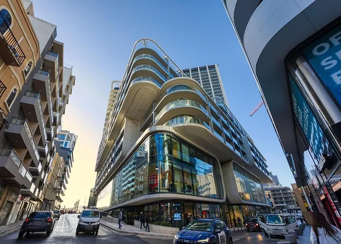 Апартаменты Stunning In The Iconic Mercury Tower Сент Джулианс