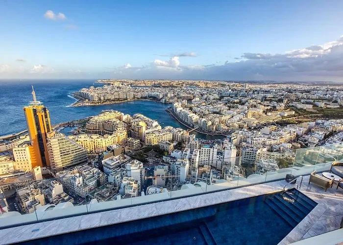 Stunning In The Iconic Mercury Tower * Сент Джулианс