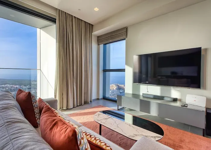 Stunning In The Iconic Mercury Tower Апартаменты Сент Джулианс