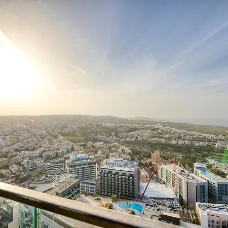Stunning In The Iconic Mercury Tower * Saint Julian's